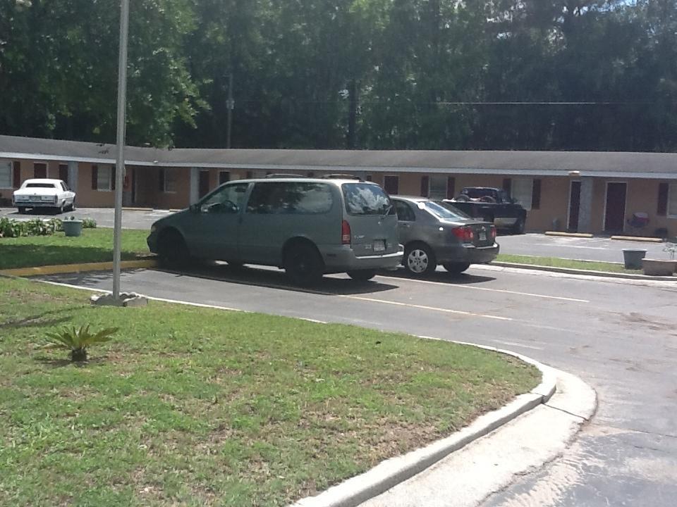 Camden Inn & Suites Kingsland Exterior foto